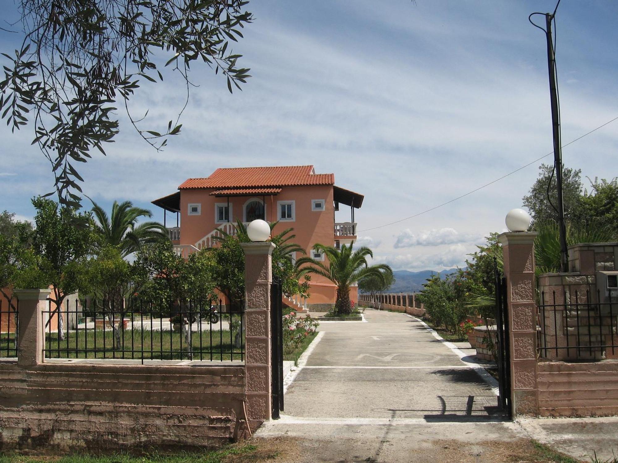 Neptune Resort Kavos Luaran gambar