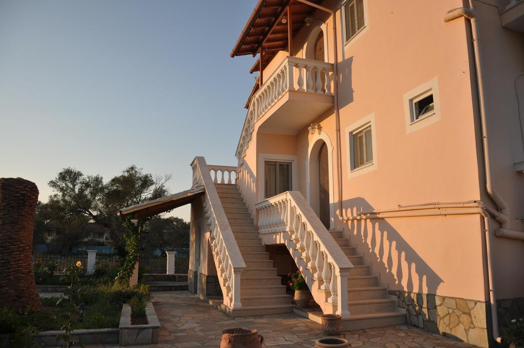 Neptune Resort Kavos Luaran gambar